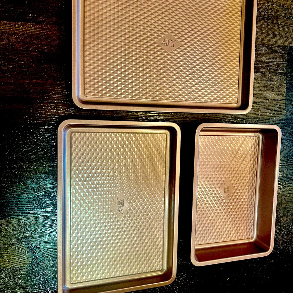 Thyme and Table Rose Gold Pink Baking Pan Set 3 items. Heavy duty NWT